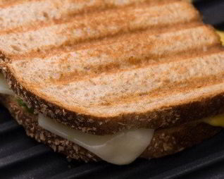 Сэндвичи с грибами и моцареллой