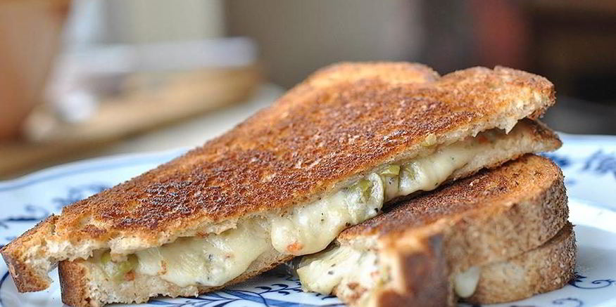 Рецепт сэндвичей с оливками и сыром