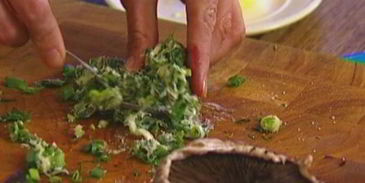 сэндвичи с портобелло, шалотом и чесночным майонезом