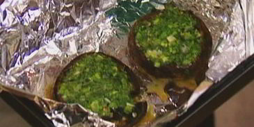 сэндвичи с портобелло, шалотом и чесночным майонезом