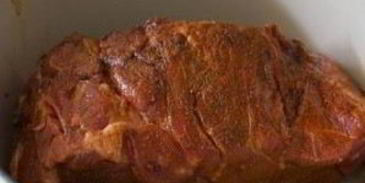 сэндвичи со свининой, жареной в пиве с овощами