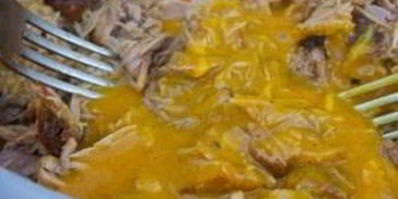 сэндвичи со свининой, жареной в пиве с овощами