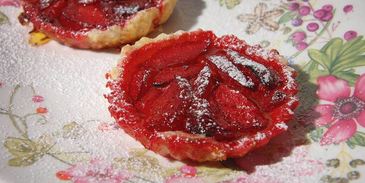 ароматные тарталетки со сливами