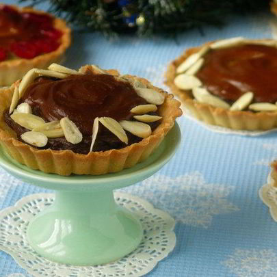 Миндальные тарталетки с кремом из авокадо