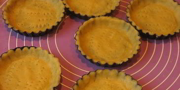 миндальные тарталетки с кремом из авокадо