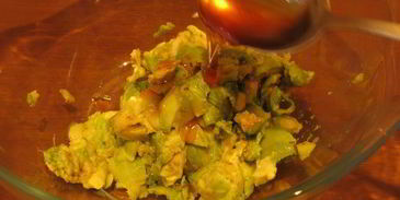 миндальные тарталетки с кремом из авокадо