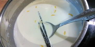 шоколадные тарталетки с панна коттой и клубникой