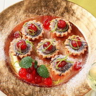 Сырные тарталетки с орехами пекан