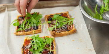 тарталетки из слоеного теста