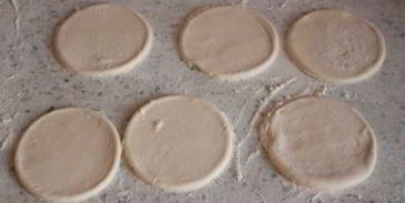 тарталетки-перевертыши с шампиньонами