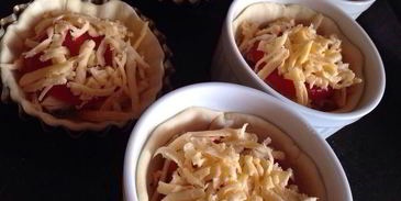 тарталетки пикничок с курицей и овощами