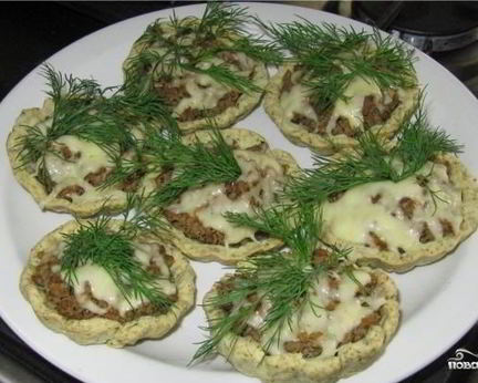 Тарталетки с фаршем