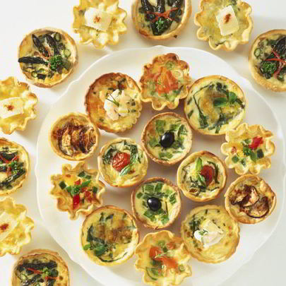 Тарталетки с икрой и зеленью