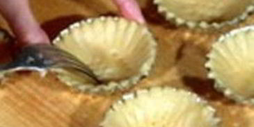 тарталетки с камамбером