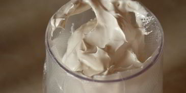 тарталетки с лимонно-лаймовым кремом и меренгой