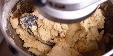 тарталетки с лимонно-лаймовым кремом и меренгой