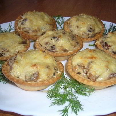 Тарталетки с мясом