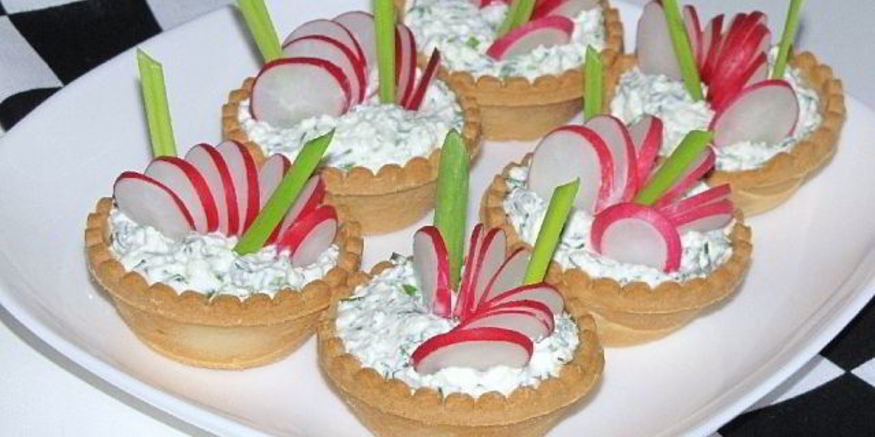 Рецепт тарталеток с редисом на творожной подушке