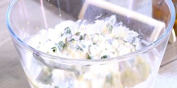 тарталетки с рикоттой и помидорами черри