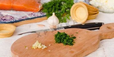 тарталетки с семгой и сыром
