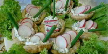 тарталетки с творогом и зеленью