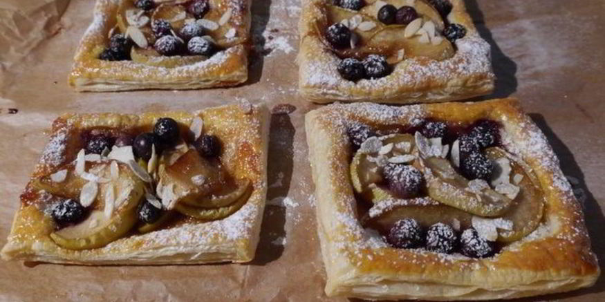 Рецепт тарталеток с яблоками и голубикой