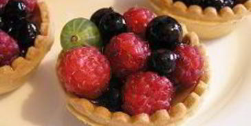 тарталетки с ягодами