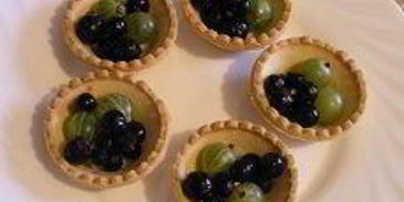 тарталетки с ягодами