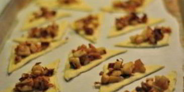 яблочно-луковые тарталетки