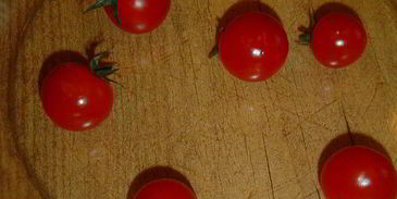 закусочные тарталетки с рокфором и помидорами черри