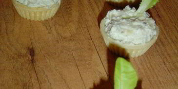 закусочные тарталетки с рокфором и помидорами черри