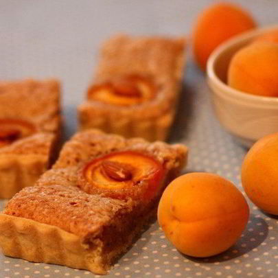 Абрикосовый тарт с миндальным кремом