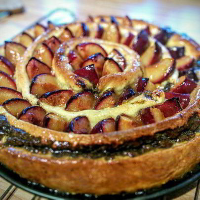 Сливовый тарт с маковой начинкой