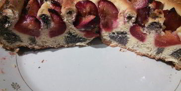 сливовый тарт с маковой начинкой