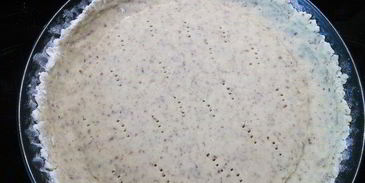 сливовый тарт с ореховым безе