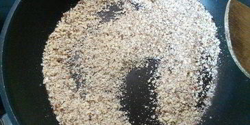 сливовый тарт с ореховым безе