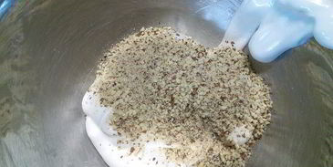 сливовый тарт с ореховым безе