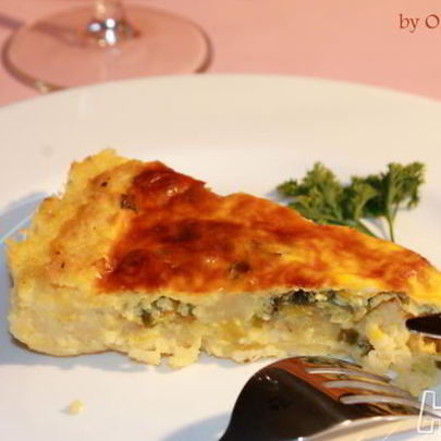 Тарт из поленты с луком пореем