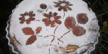 тарт с карамелизированными фруктами и творожным пудингом