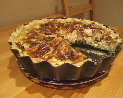 Тарт с маком, творогом и яблоками