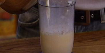 тарт с малиной и миндалем