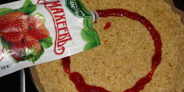 тарт с творогом, джемом и меренгой