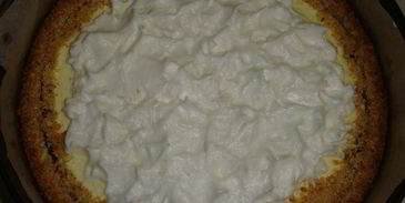 тарт с творогом, джемом и меренгой