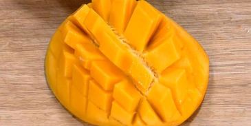 французские тосты с ванильным йогуртом и манго