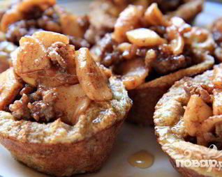 Французские тосты с яблоками и колбасой