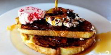 французские тосты с ягодным маслом