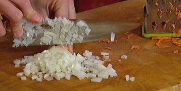 тосты с фасолью, беконом и вялеными помидорами