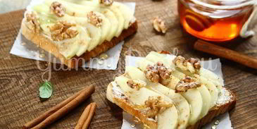 тосты с грушей и медом