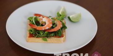тосты с креветками