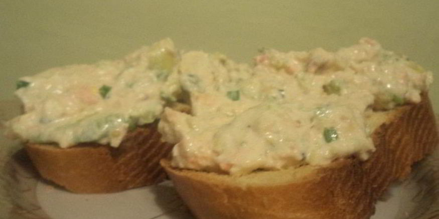 Рецепт тостов с лососем, авокадо и дижонской горчицей